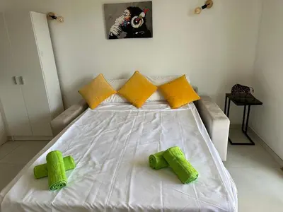 Un ou plusieurs lits dans un hébergement de l'établissement Super Apartment, Parking, Terrace, Lift, WIFI, Palm Beach, Cannes