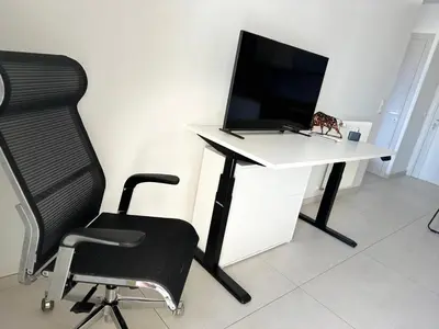 Télévision ou salle de divertissement dans l'établissement Super Apartment, Parking, Terrace, Lift, WIFI, Palm Beach, Cannes