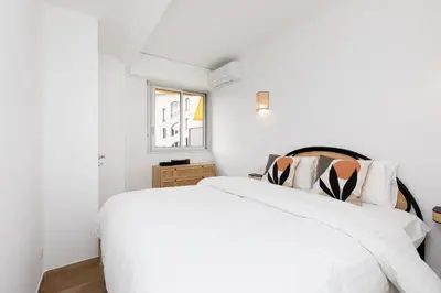 Un ou plusieurs lits dans un hébergement de l'établissement Carlton area lux 2 beds 2 baths