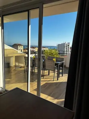Balcon ou terrasse dans l'établissement ROOFTOP vue mer