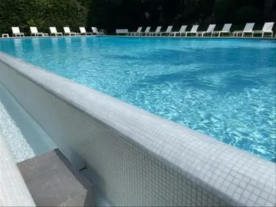 Piscine de l'établissement Cocon paradisiaque avec piscine, terrasse, jardin au calme absolu ou située à proximité