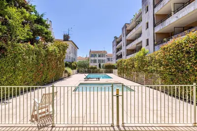 Piscine de l'établissement Charming apartment with balcony-pool - Cannes ou située à proximité