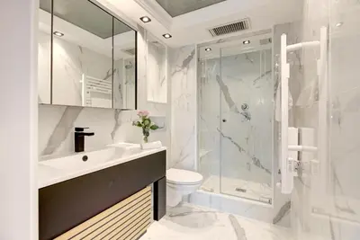 Salle de bains dans l'établissement Croisette sea view
