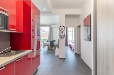 Cuisine ou kitchenette dans l'établissement L'ESTEREL Au pied de la méditerranée 6 couchages