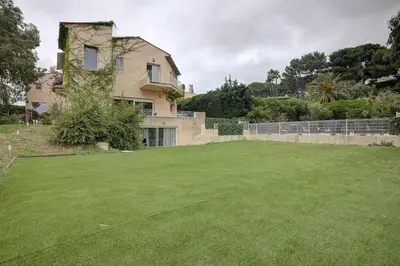 Jardin de l'établissement Twin Luxurious Villas 8 BR Pool in Vallauris