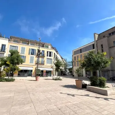 OLD ANTIBES - 4 persons - Private parking
