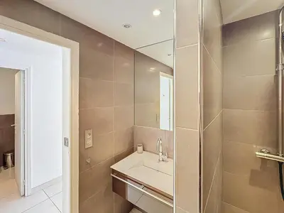 Salle de bains dans l'établissement 57m2 - 2 chambres, terrasse, Croisette-Martinez