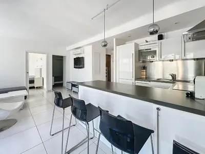 Cuisine ou kitchenette dans l'établissement 57m2 - 2 chambres, terrasse, Croisette-Martinez