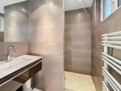 Salle de bains dans l'établissement 57m2 - 2 chambres, terrasse, Croisette-Martinez