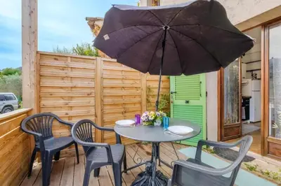 Terrasse ou espace extérieur de l'établissement Appartement moderne à Villeneuve-Loubet, 45 m², terrasse aménagée