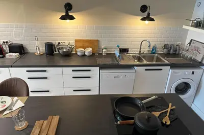 Cuisine ou kitchenette dans l'établissement Spacious duplex near the city center of Cannes