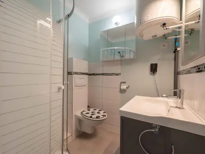 Salle de bains dans l'établissement Apartment Le Copacabana by Interhome