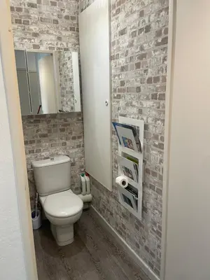 Salle de bains dans l'établissement Appartement terrasse piscine et accès plage