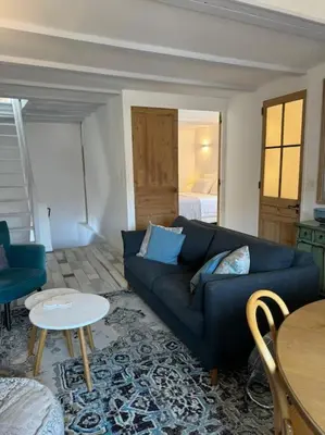 Coin salon dans l'établissement ARAZY - Superb duplex old Antibes very central, AC, terrace