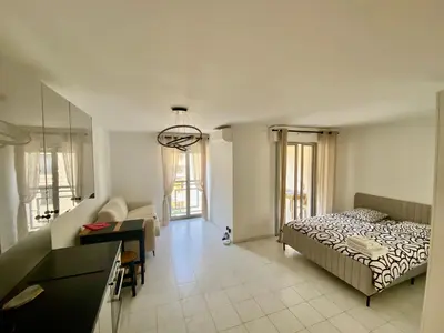 Un ou plusieurs lits dans un hébergement de l'établissement Modern Apartment in Cannes