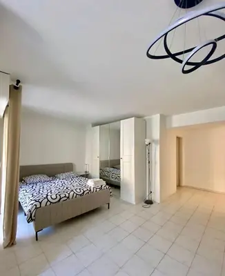Un ou plusieurs lits dans un hébergement de l'établissement Modern Apartment in Cannes