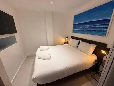 Un ou plusieurs lits dans un hébergement de l'établissement Cannes Croisette Miramar escape