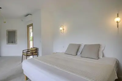 Un ou plusieurs lits dans un hébergement de l'établissement La Villa Julia Two