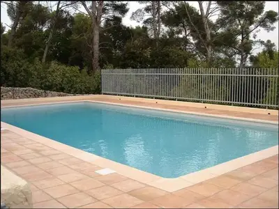 Piscine de l'établissement Petite Villa 4-6 personnes belles terrasses, piscine, plages ou située à proximité