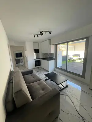 Cuisine ou kitchenette dans l'établissement Cannes Appartement Terrasse Parking privé