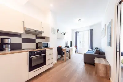 Cuisine ou kitchenette dans l'établissement Cannes 1-Br Apartment in the Carré d’Or