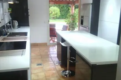 Cuisine ou kitchenette dans l'établissement Spacious Villa Vallauris Cannes with AC throughout and large private pool