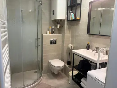 Salle de bains dans l'établissement studio Pointe Croisette avec terrasse