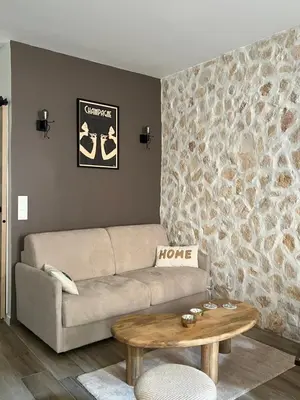 Coin salon dans l'établissement Au coeur du vieil Antibes