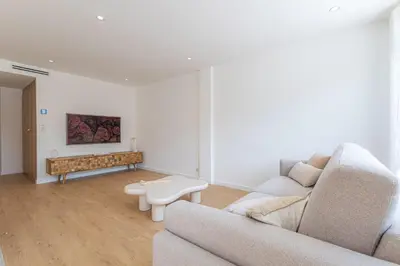 Coin salon dans l'établissement Sublime 3 pièces entièrement rénové dans le centre de Cannes