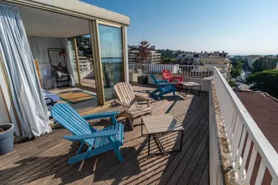 Balcon ou terrasse dans l'établissement Wow Splendide 3-4 pcs Duplex Rooftop Vue mer by Olam Properties