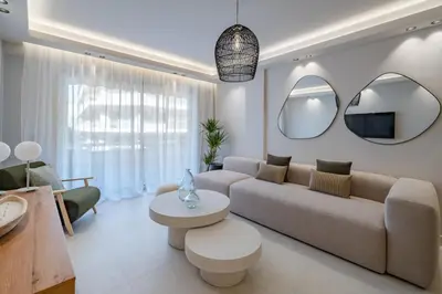 Coin salon dans l'établissement Beautiful 3 bedroom fully renovated