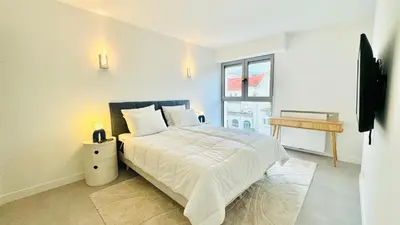 Un ou plusieurs lits dans un hébergement de l'établissement Verdalia luxury 3 bedroom by Welcome to Cannes