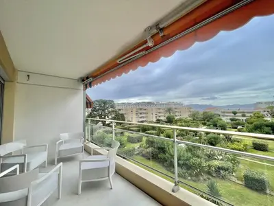Balcon ou terrasse dans l'établissement Verdalia luxury 3 bedroom by Welcome to Cannes