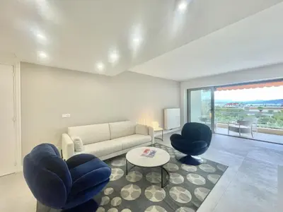 Coin salon dans l'établissement Verdalia luxury 3 bedroom by Welcome to Cannes