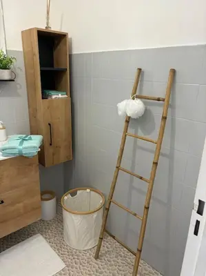 Salle de bains dans l'établissement Studio golf Juan