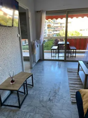 Balcon ou terrasse dans l'établissement Studio golf Juan