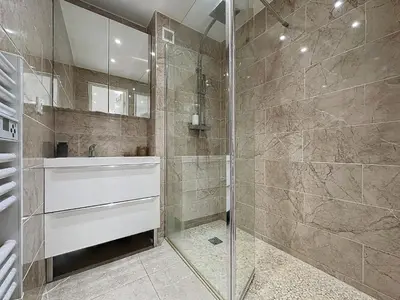 Salle de bains dans l'établissement INTUITION - 3 pieces - 10min Croisette