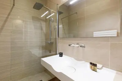Salle de bains dans l'établissement Nasturtium YourHostHelper