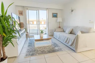Plan de l'établissement Proche Thalazur et plages, Parking privé, Piscine