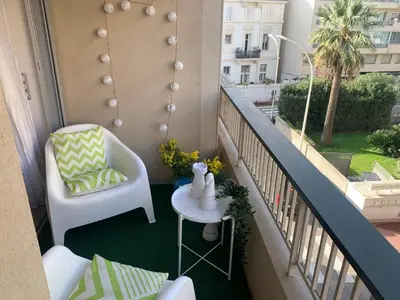Balcon ou terrasse dans l'établissement Charmant studio Croisette