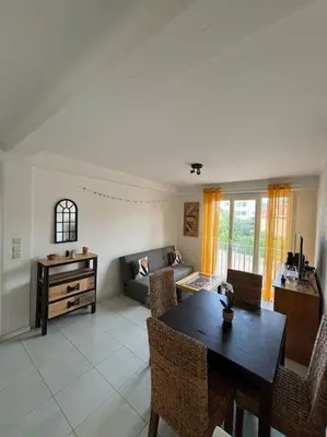 Coin salon dans l'établissement Appartement T3 Cagnes sur Mer
