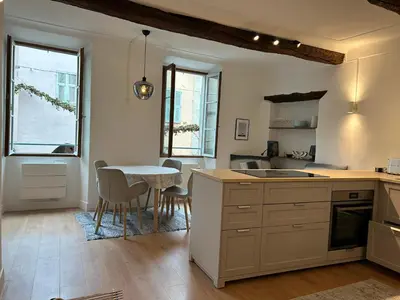 Cuisine ou kitchenette dans l'établissement Biot - Place des Arcades