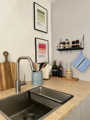 Cuisine ou kitchenette dans l'établissement Biot - Place des Arcades