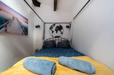 Un ou plusieurs lits dans un hébergement de l'établissement Sun dreams, centre ville historique, 10 minutes de Cannes