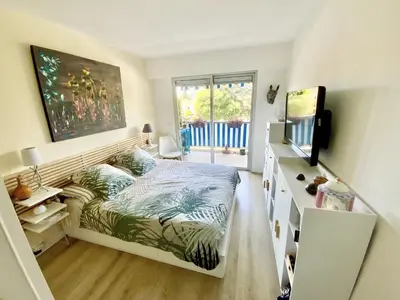 Un ou plusieurs lits dans un hébergement de l'établissement Antibes t3