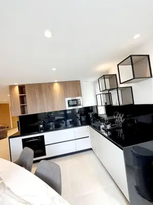 Cuisine ou kitchenette dans l'établissement Appartement 4 pièces luxueux