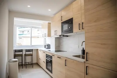 Cuisine ou kitchenette dans l'établissement Appartement tout confort au Cœur d'Antibes
