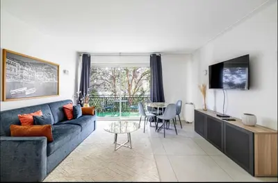 Télévision ou salle de divertissement dans l'établissement Appartement disign CLUB B