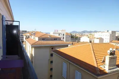 Vue générale sur la montagne ou vue sur la montagne depuis l'appartement