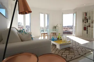 Coin salon dans l'établissement REF 945 - Cannes Center - Apartment for rent